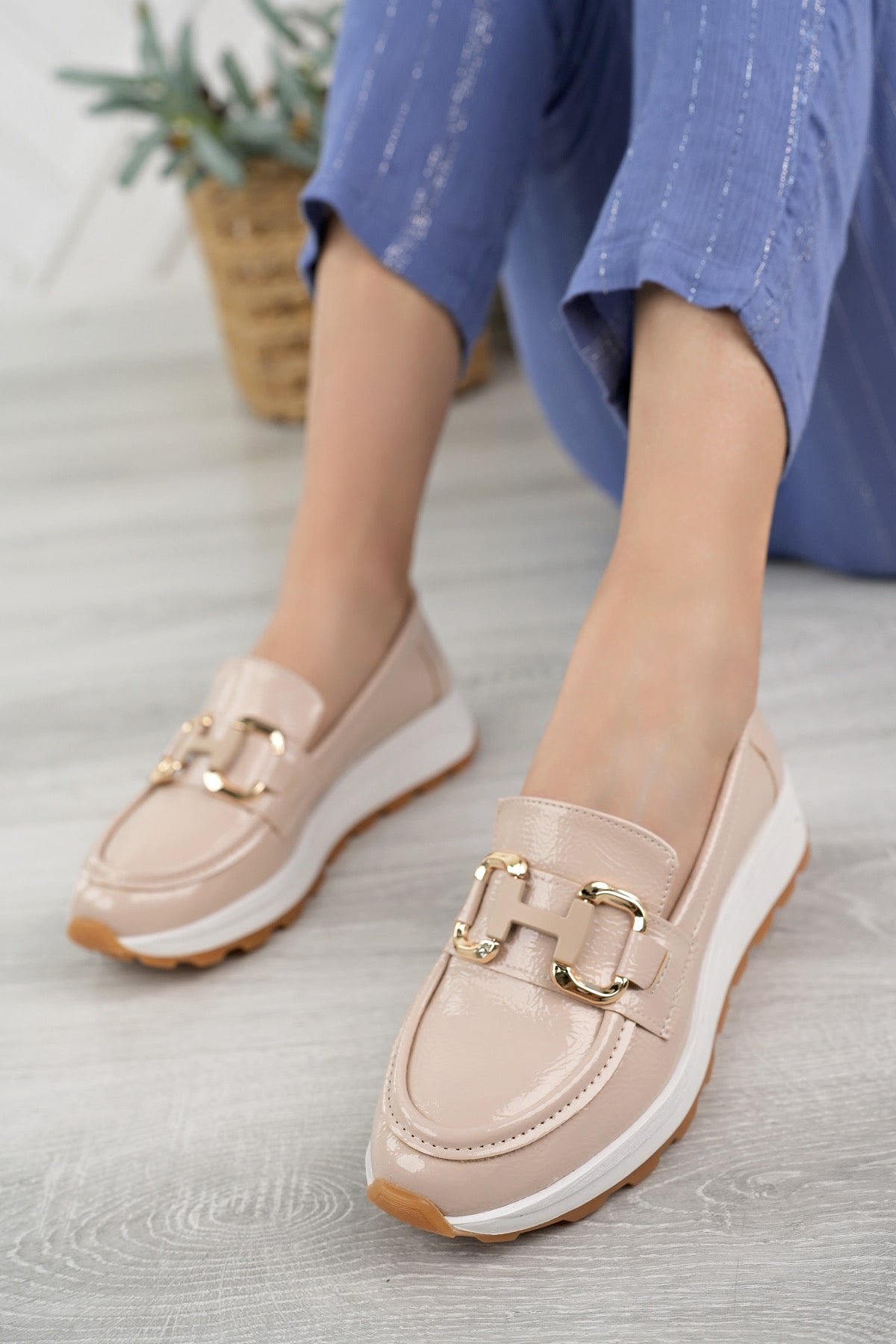 Alexa Kadın Rugan Deri Tokalı Casual Ayakkabı Ürün ikincil görseli