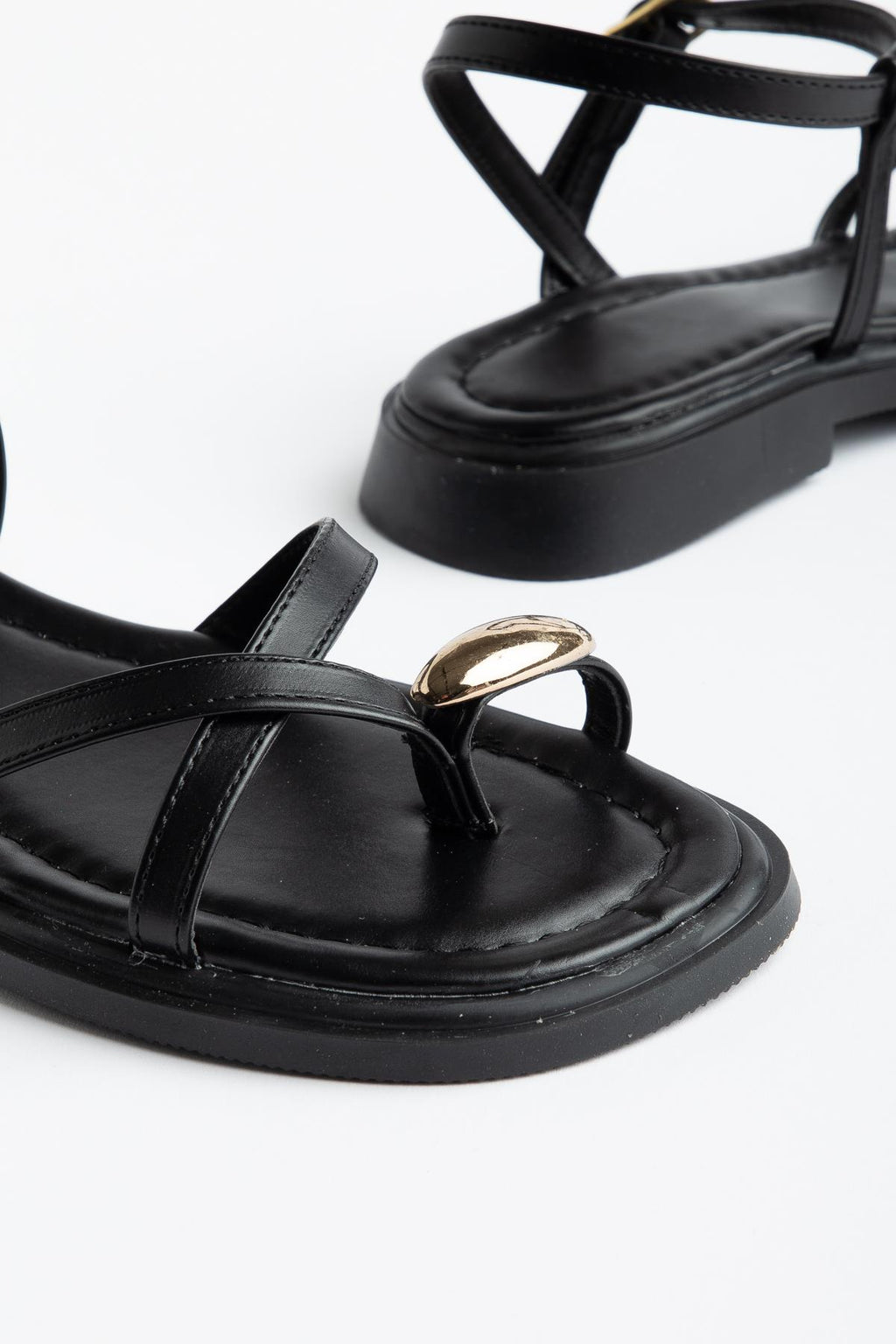 Suins Barry Model Kadın Yüzüklü Parmak Arası Sandalet