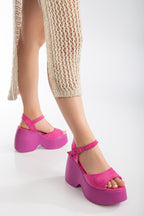 Suins Biana Kadın Dolgu Taban Dana Süet Sandalet