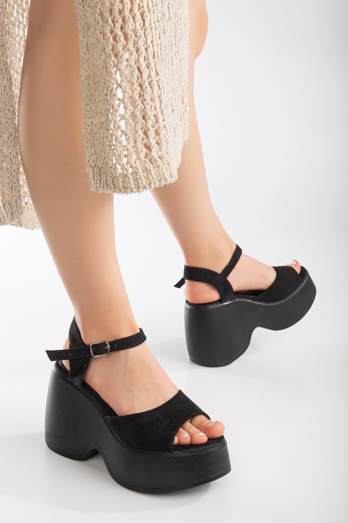 Suins Biana Kadın Dolgu Taban Dana Süet Sandalet