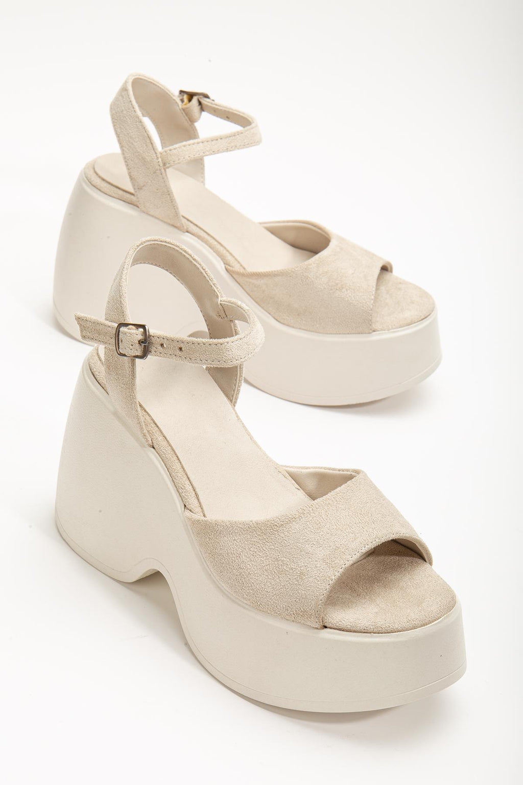 Suins Biana Kadın Dolgu Taban Dana Süet Sandalet