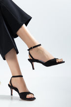 Suins Carmel Model Kadın Bilekten Bağlamalı Stiletto Ayakkabı