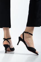 Suins Carmel Model Kadın Bilekten Bağlamalı Stiletto Ayakkabı