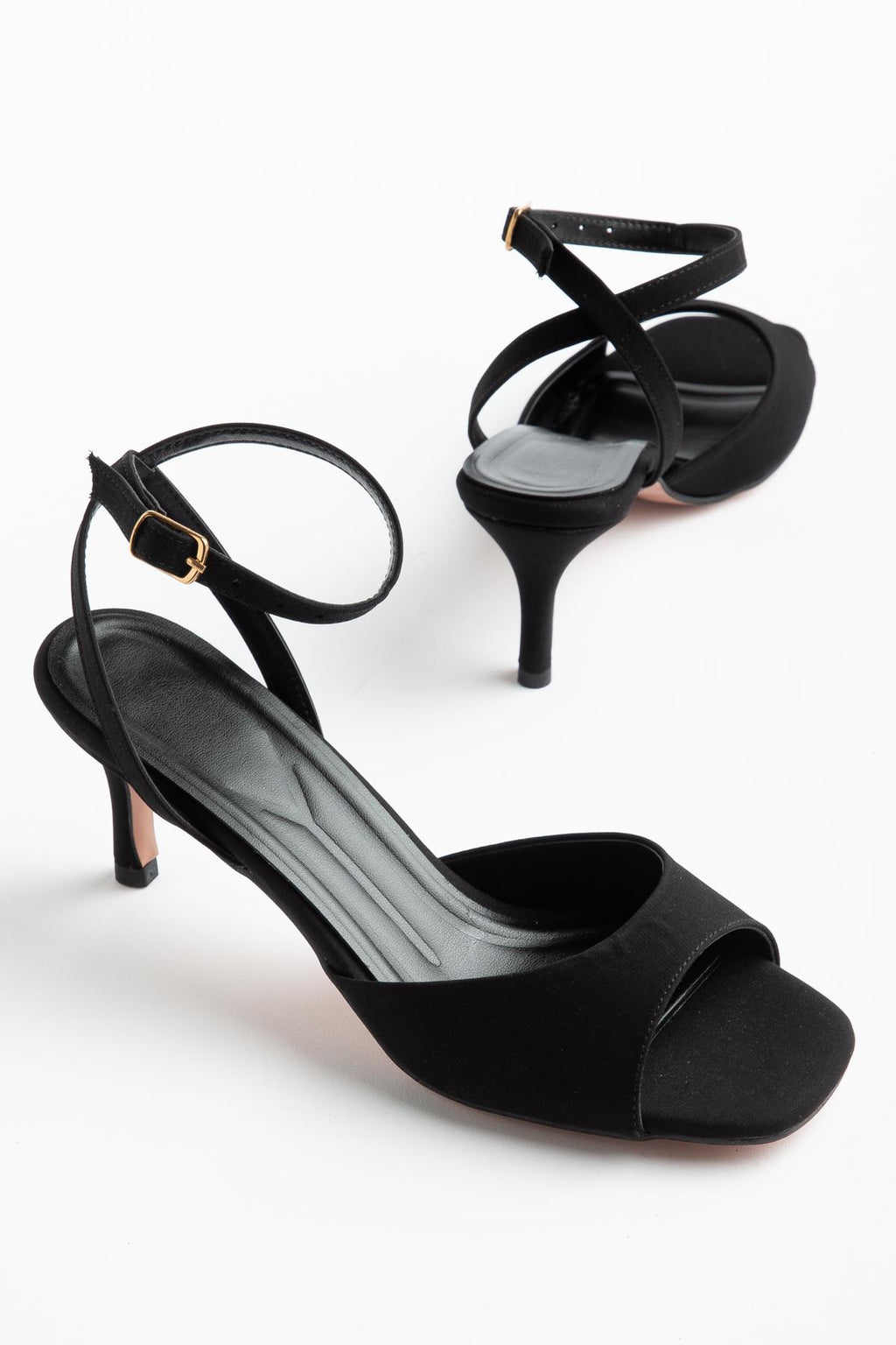 Suins Carmel Model Kadın Bilekten Bağlamalı Stiletto Ayakkabı