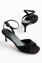 Suins Carmel Model Kadın Bilekten Bağlamalı Stiletto Ayakkabı