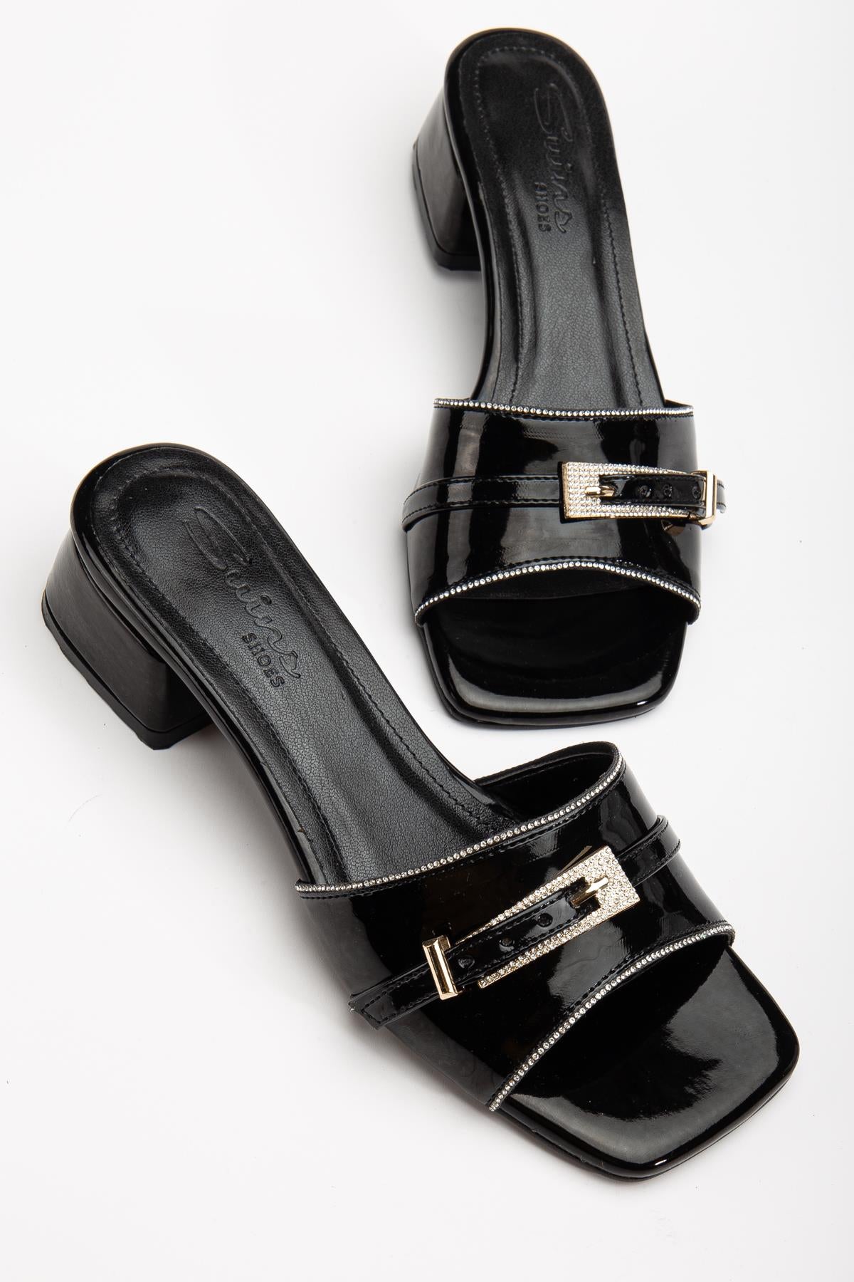 Suins Carter Model Taşlı Toka Detaylı Terlik