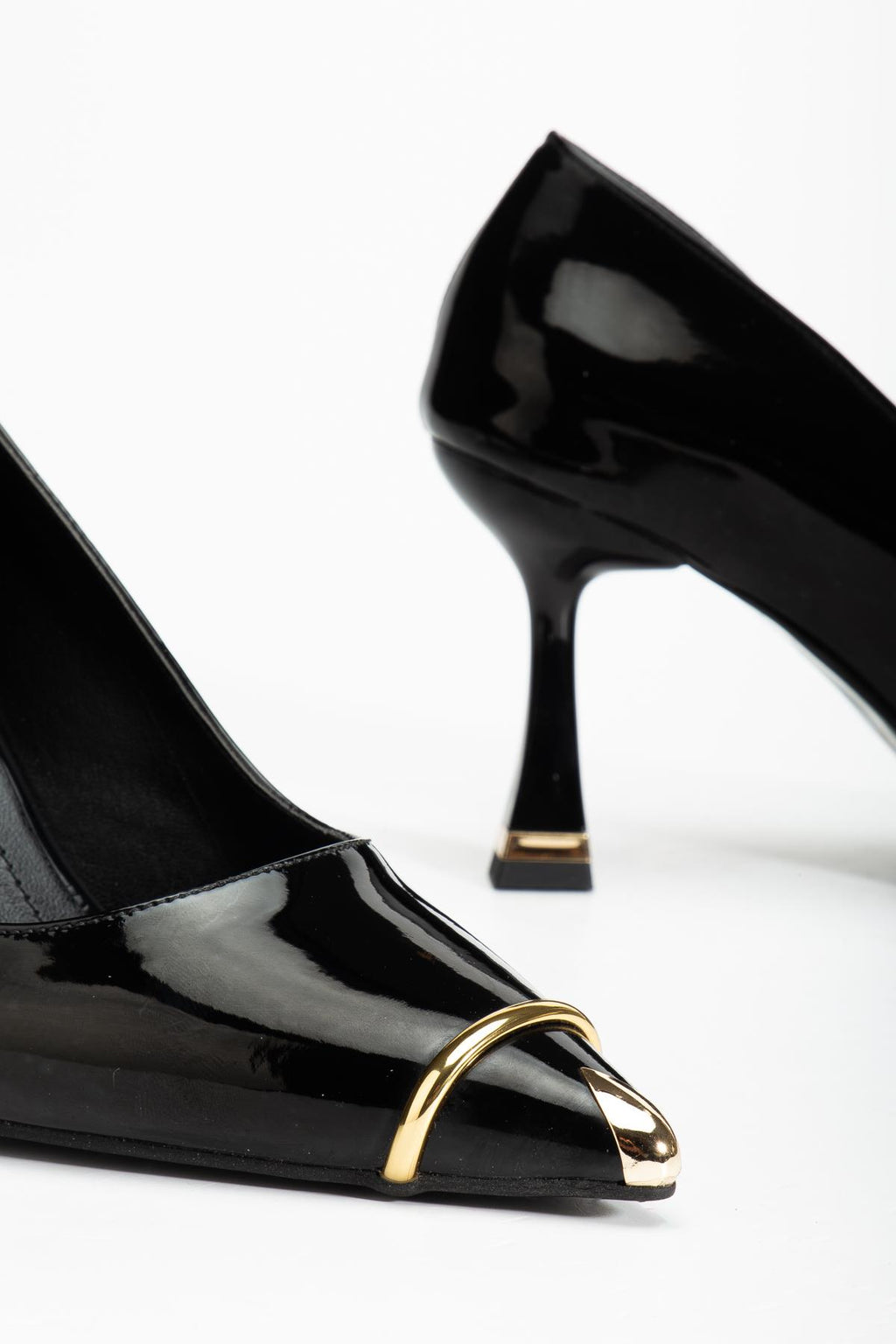 Suins Clove Model Kadın Topuklu Burnu Metal Detaylı Stiletto Ayakkabı
