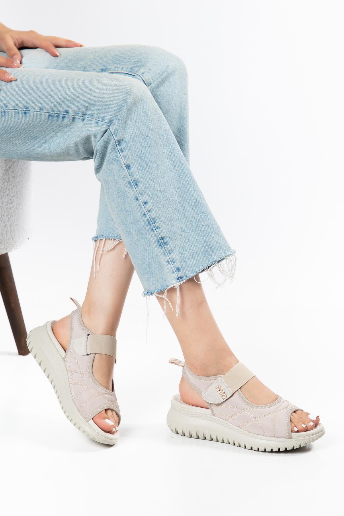 Suins Drea Model Lastik Bantlı Sandalet