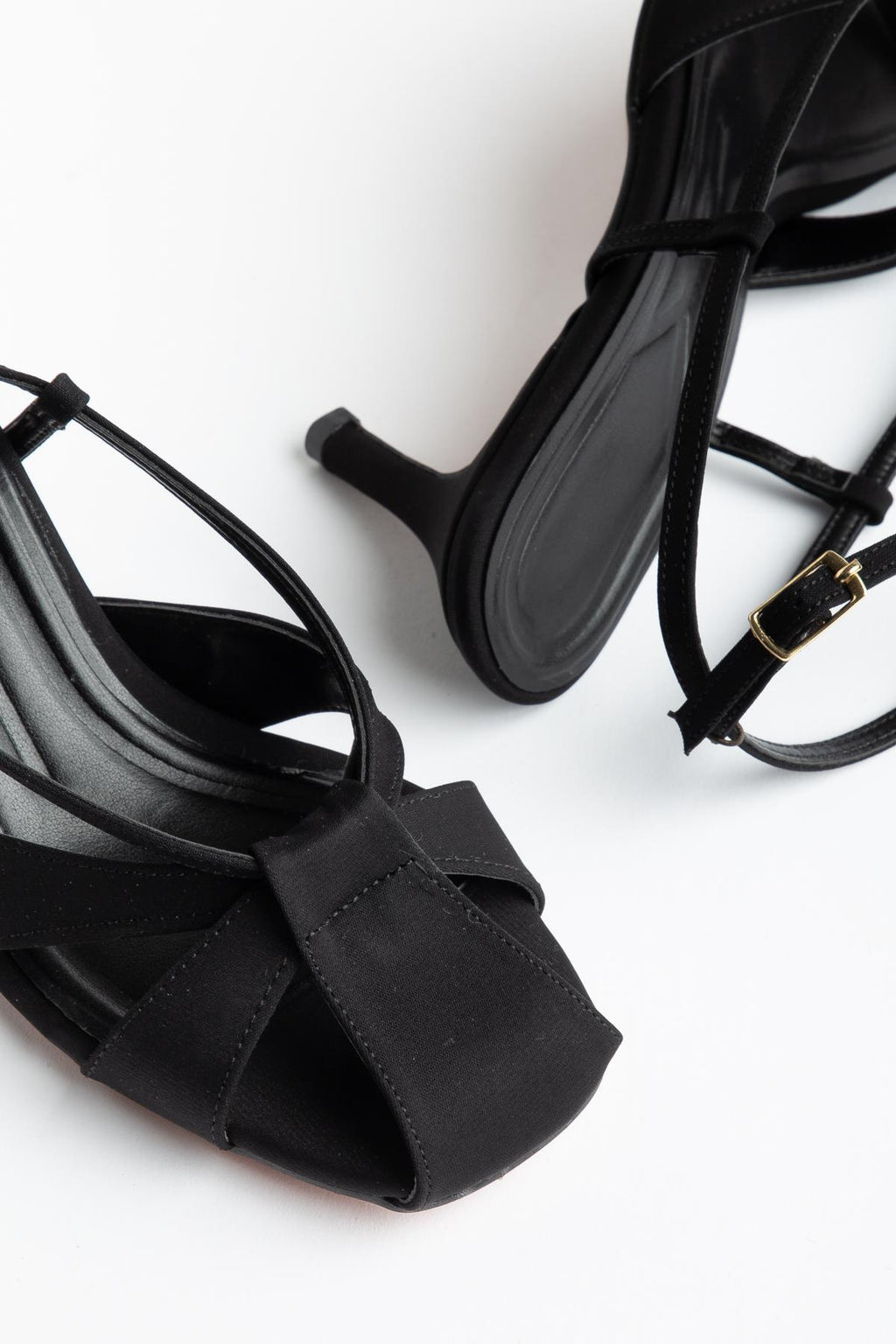 Suins Eliza Model Kadın Bilekten Bağlamalı Stiletto Ayakkabı