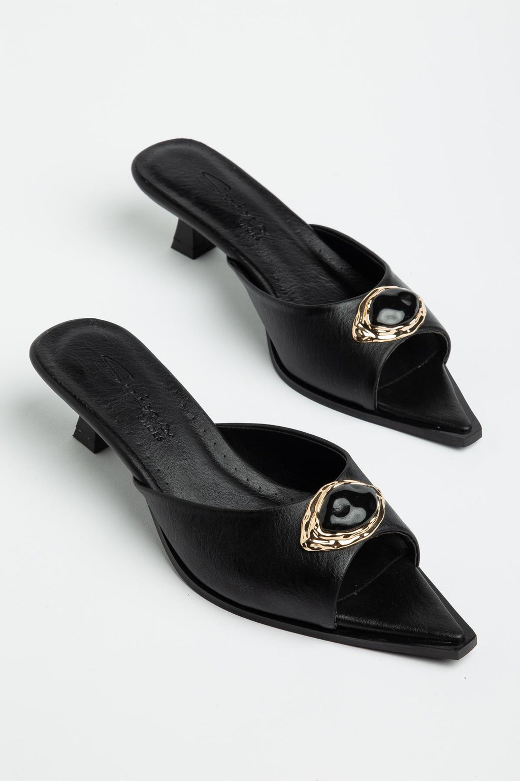 Suins Gisella Model Taşlı Toka Detaylı Terlik