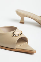 Suins Gisella Model Taşlı Toka Detaylı Terlik