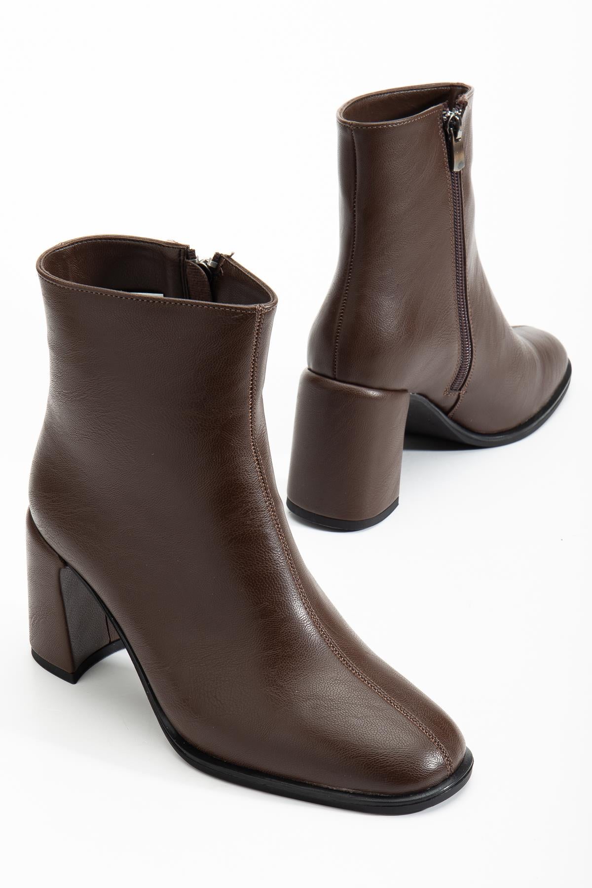 Suins Lilya Model Premium Model Kadın Kahve Siyah Bot 7 Cm Topuk Yüksekliği Ürün ana görseli