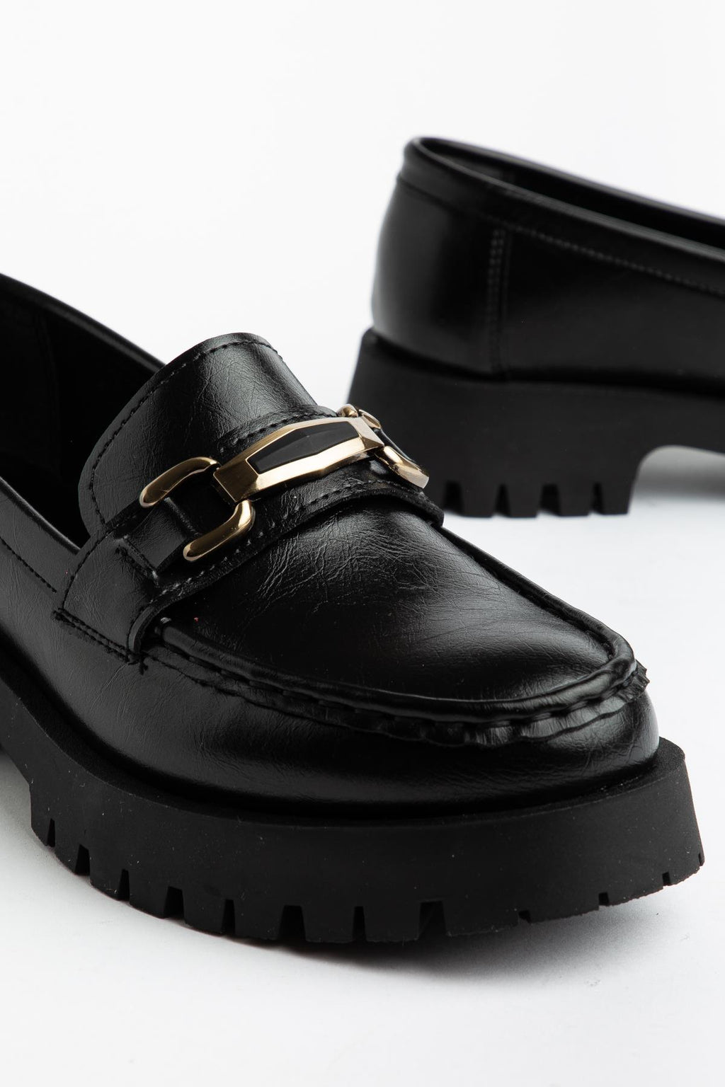 Suins Premium Renata Model Toka Detaylı Kadın Siyah Ten Loafer Ayakkabı