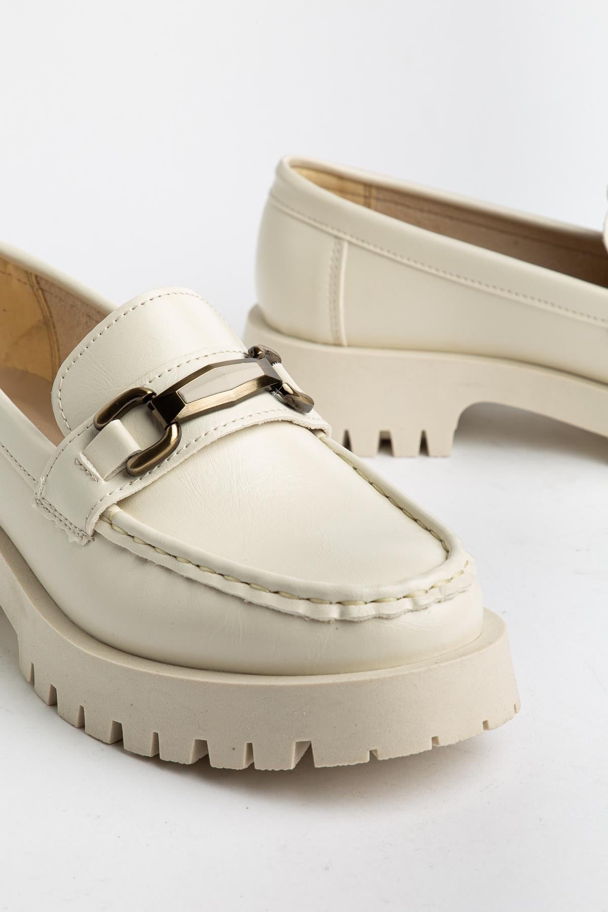 Suins Premium Renata Model Toka Detaylı Kadın Siyah Ten Loafer Ayakkabı
