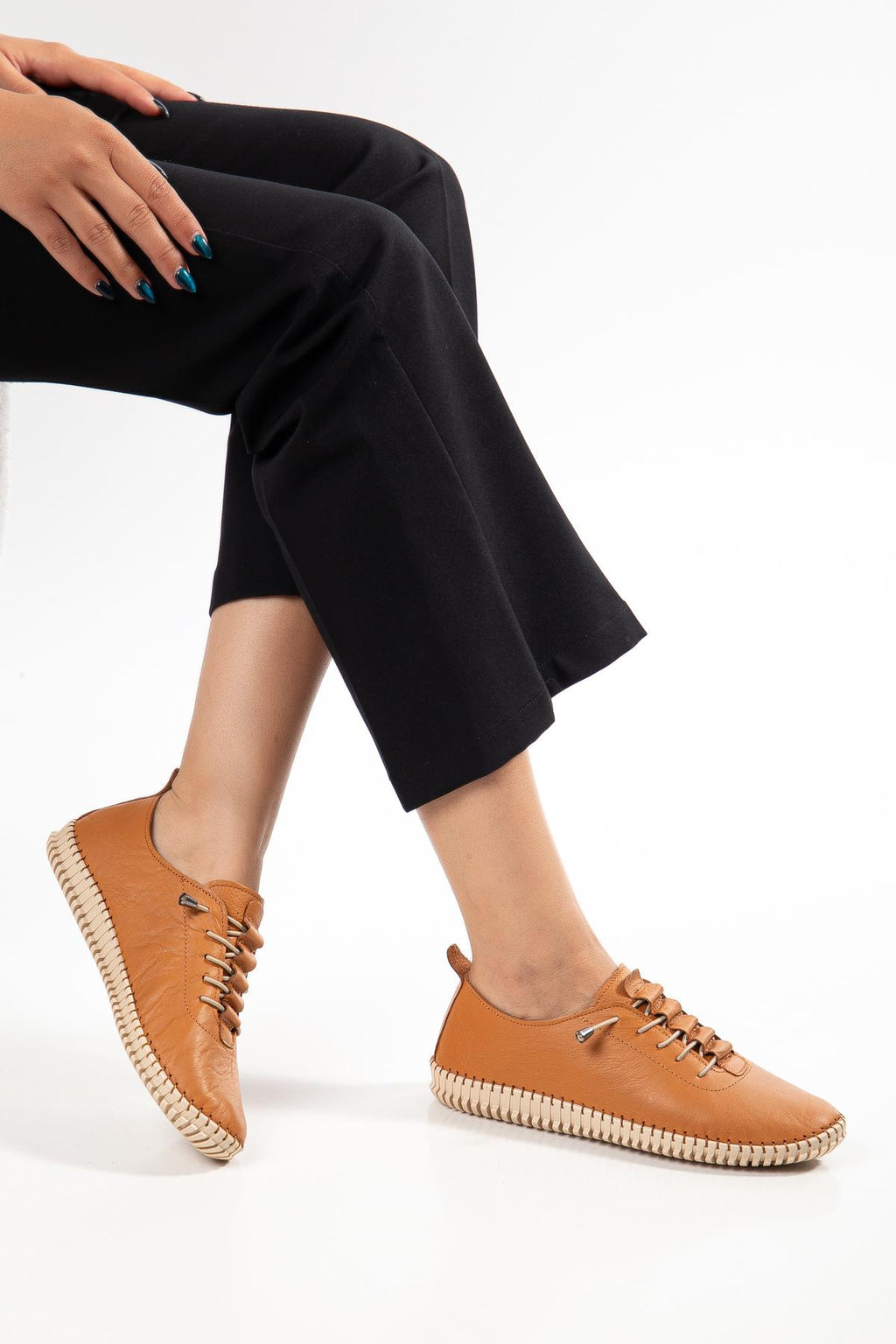 Suins Ramia Model Hakiki Deri Yumuşak Kadın Günlük Spor Ayakkabı Sneaker