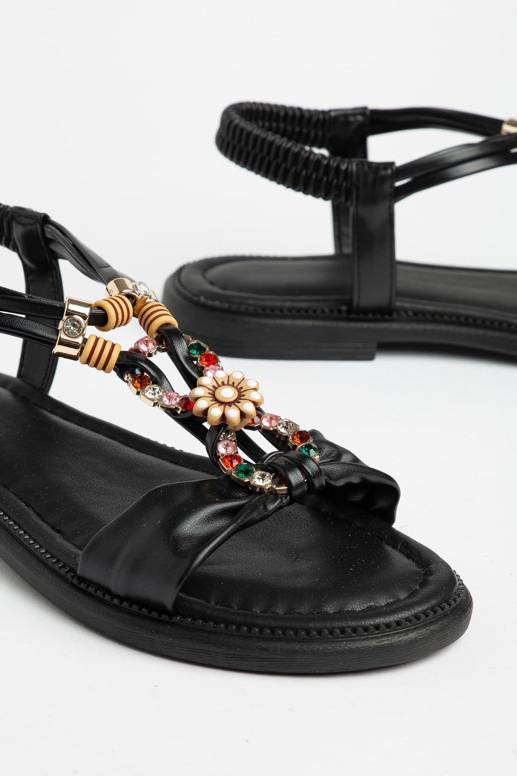 Suins Ravely Model Renkli Taş Detaylı Kadın Sandalet