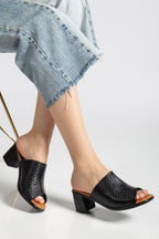 Suins Gentle Model Hakiki Deri İşlemeli Terlik