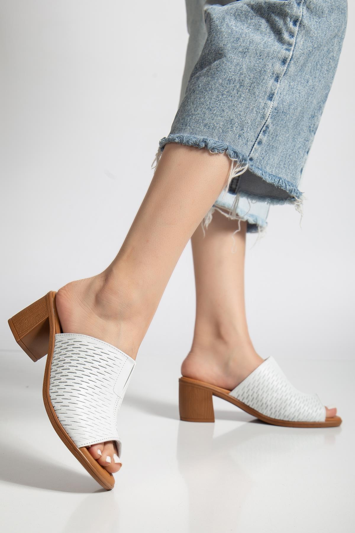 Suins Gentle Model Hakiki Deri İşlemeli Terlik