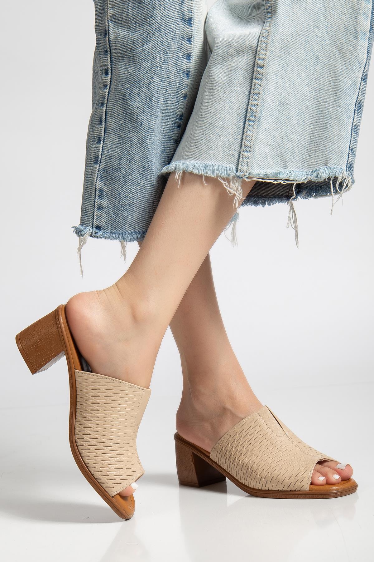 Suins Gentle Model Hakiki Deri İşlemeli Terlik